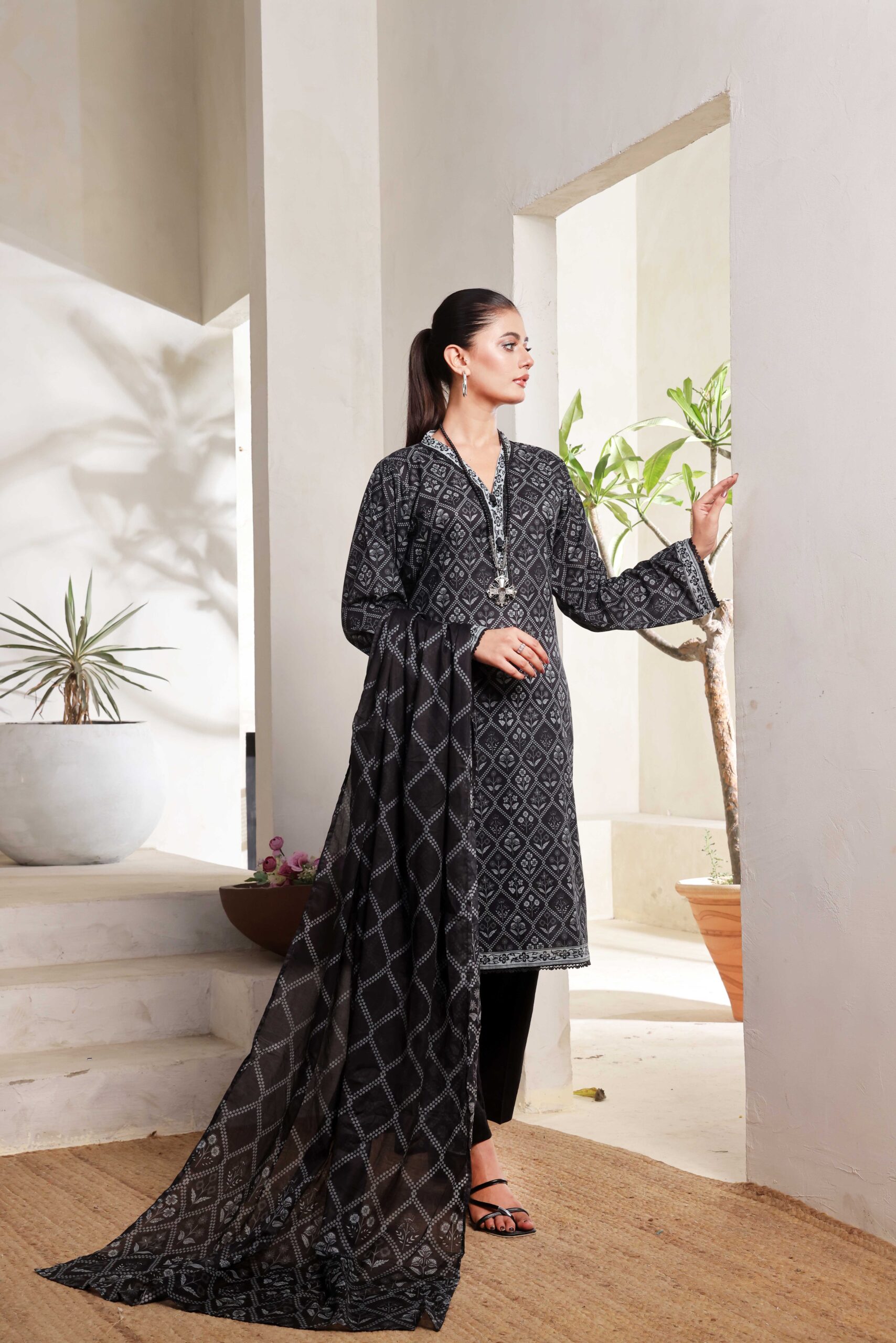 Black & White Lawn Collection Vol.1 – D03