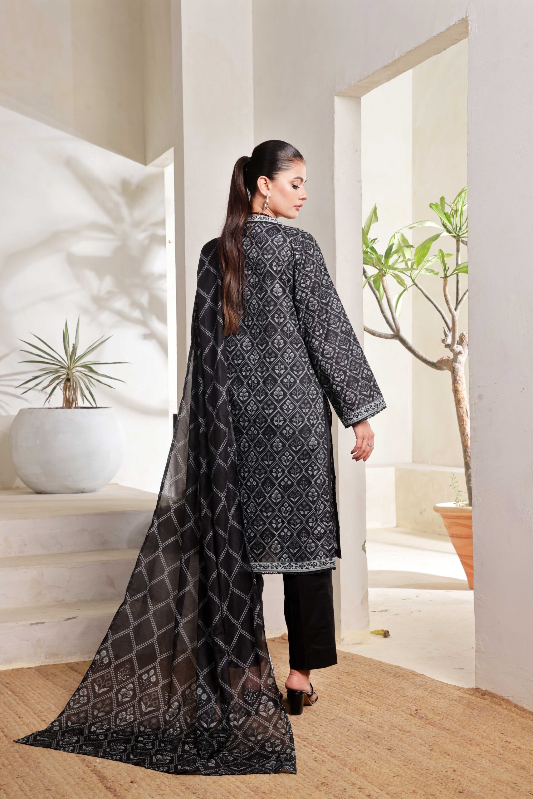 Black & White Lawn Collection Vol.1 – D03