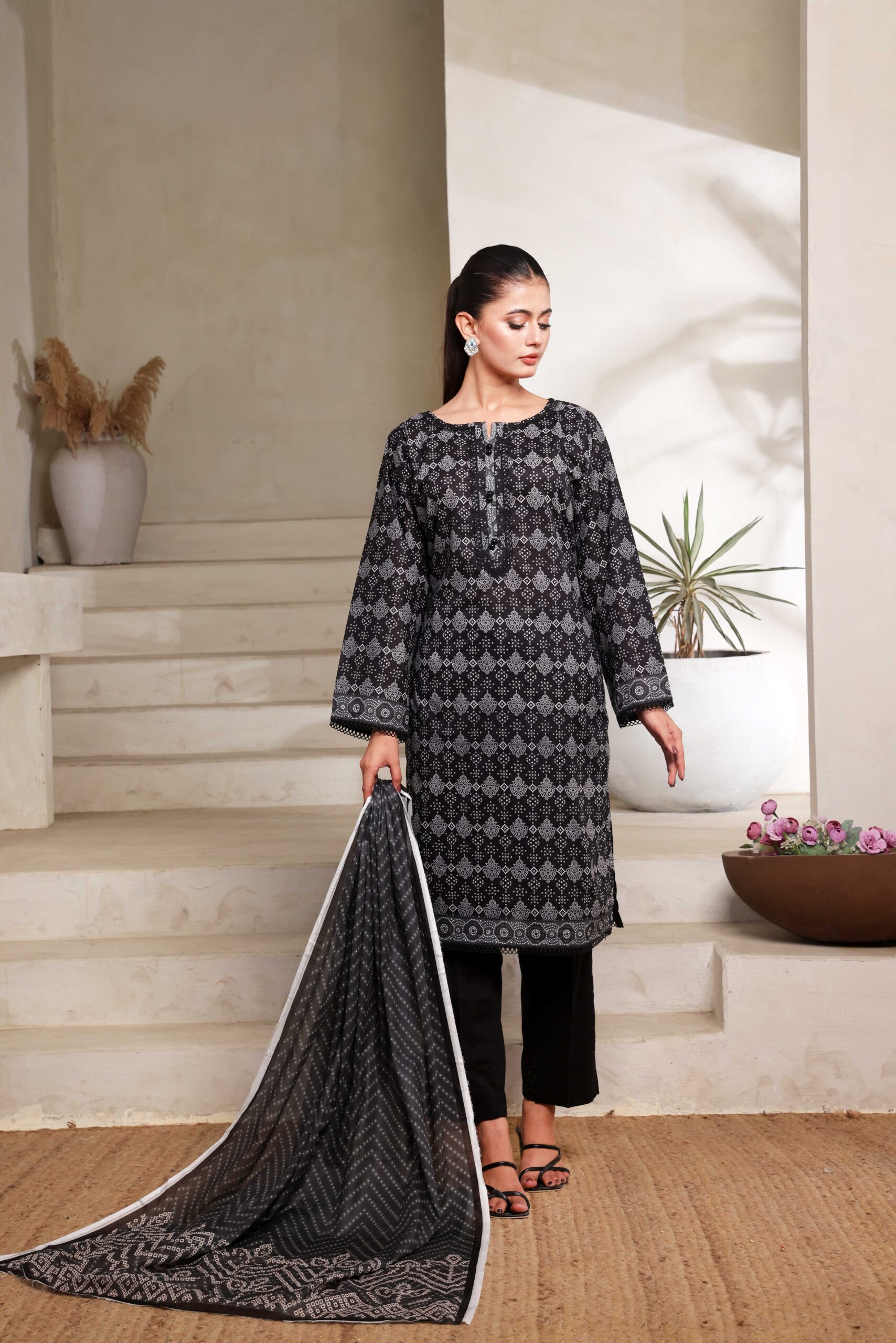 Black & White Lawn Collection Vol.1 – D07