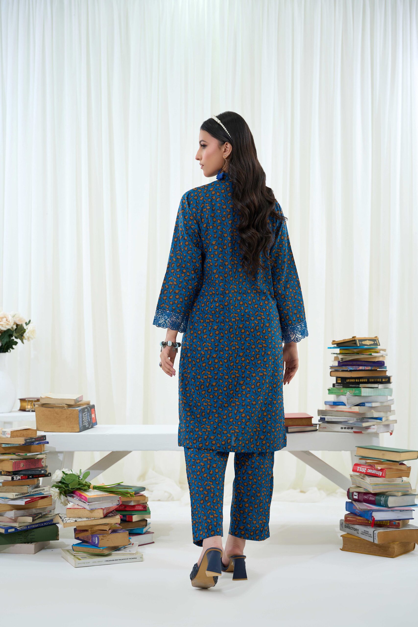 Breeze Edits Embroidered Collection – D05