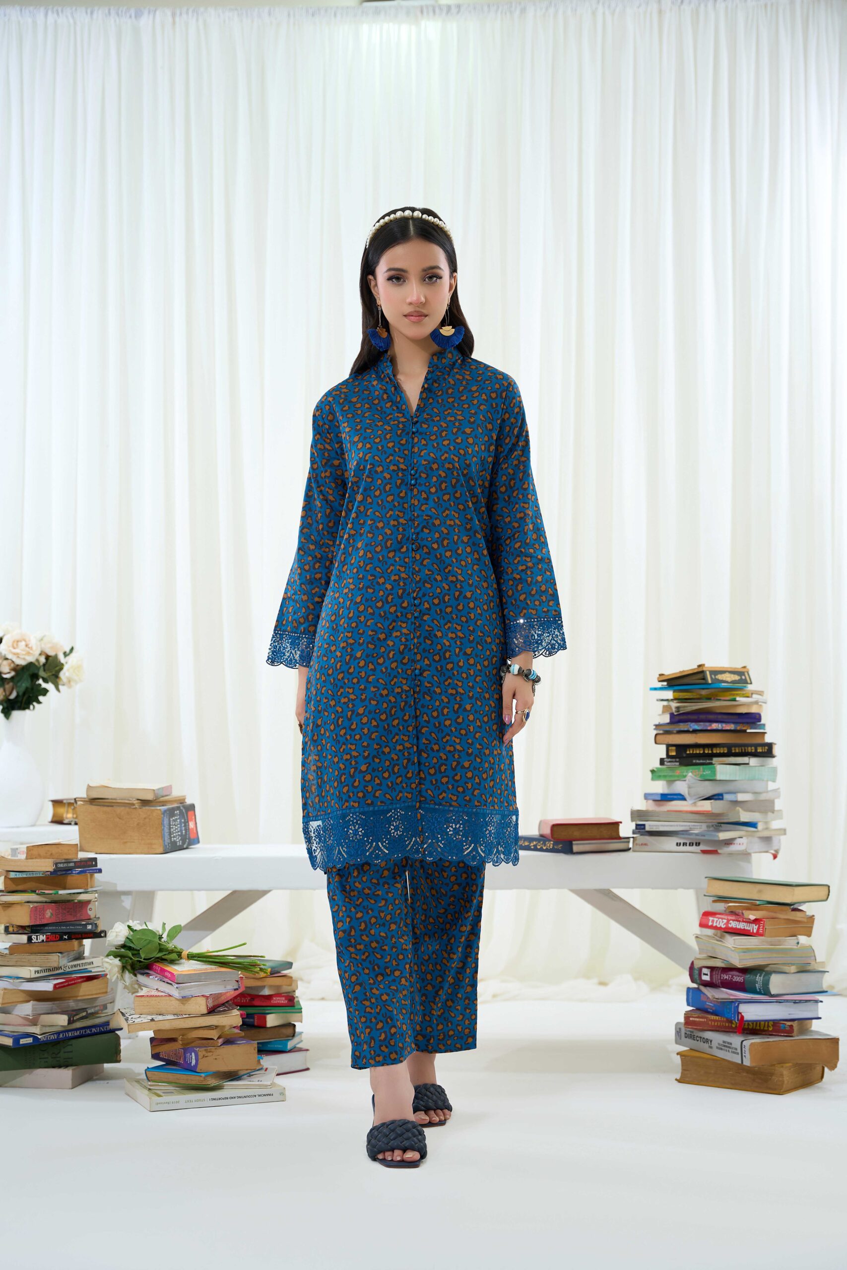 Breeze Edits Embroidered Collection – D05