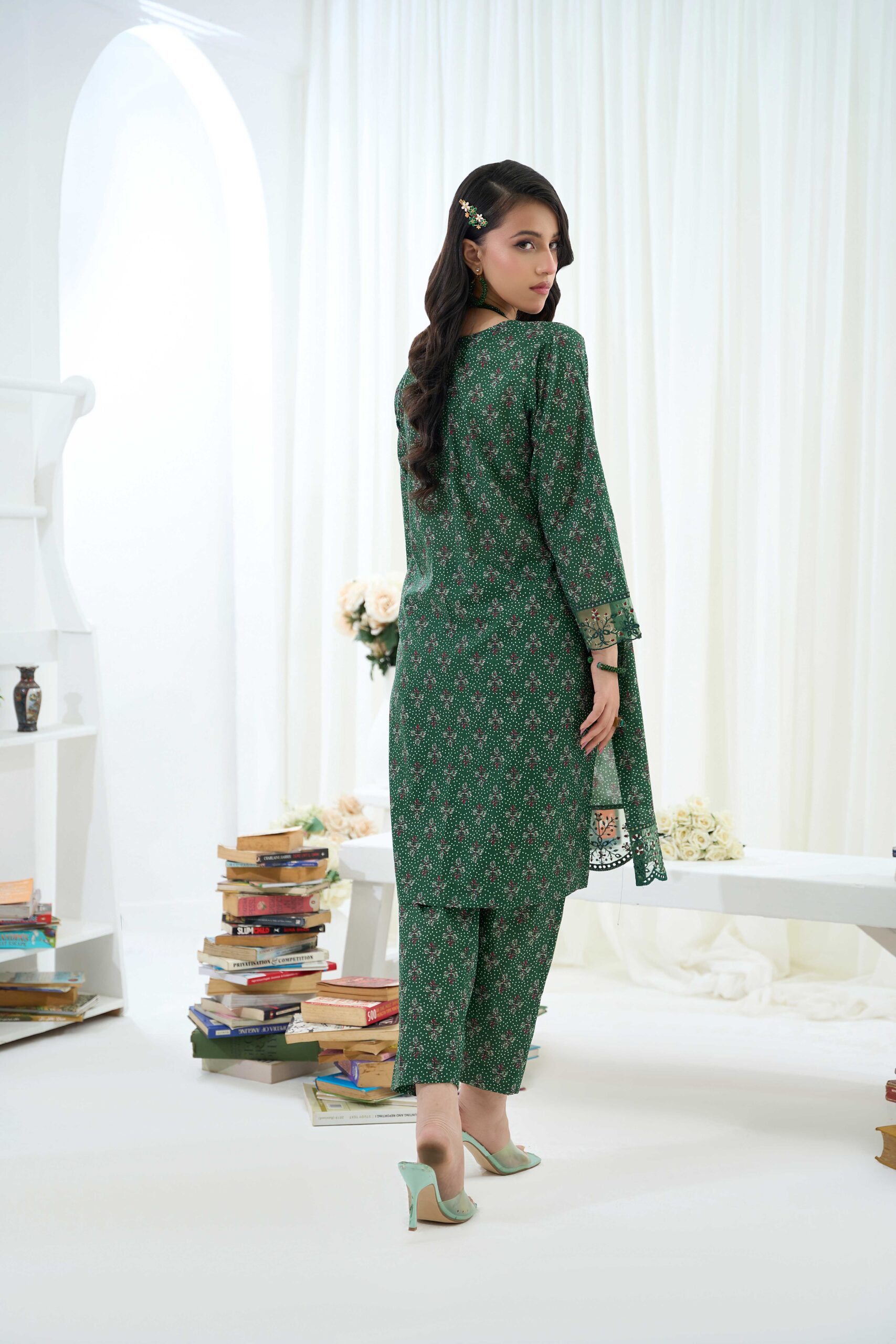 Breeze Edits Embroidered Collection – D08