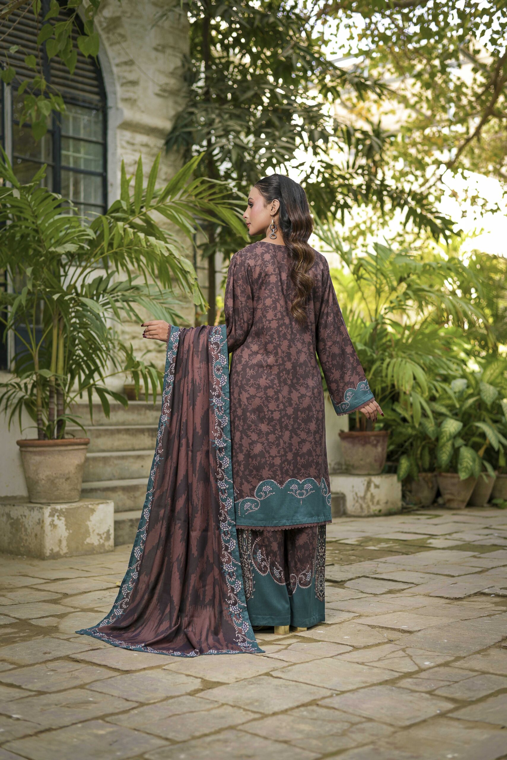 Wintertide Pret’25 Linen Edition – D02