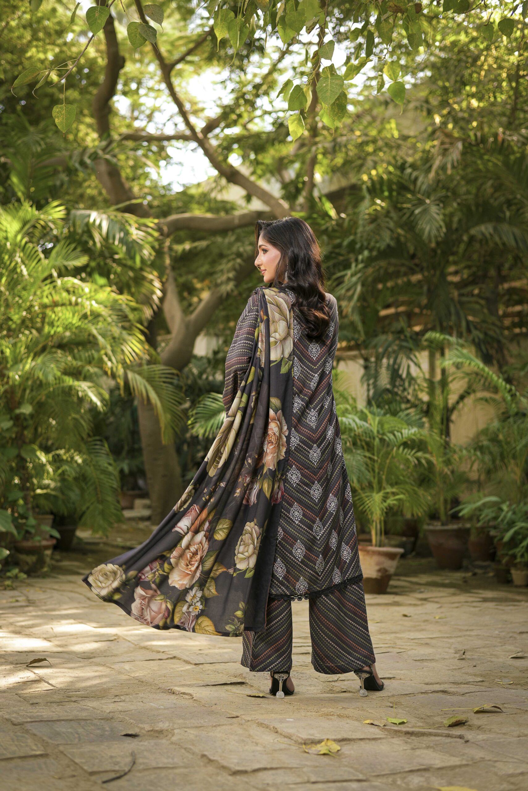 Wintertide Pret’25 Linen Edition – D03