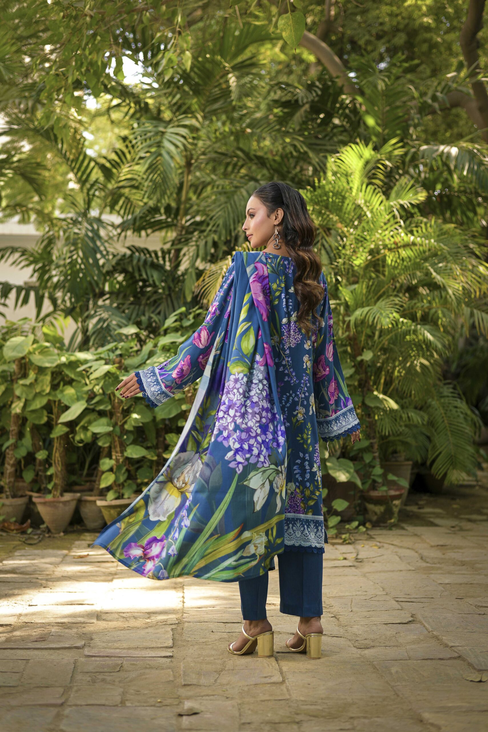 Wintertide Pret’25 Linen Edition – D04