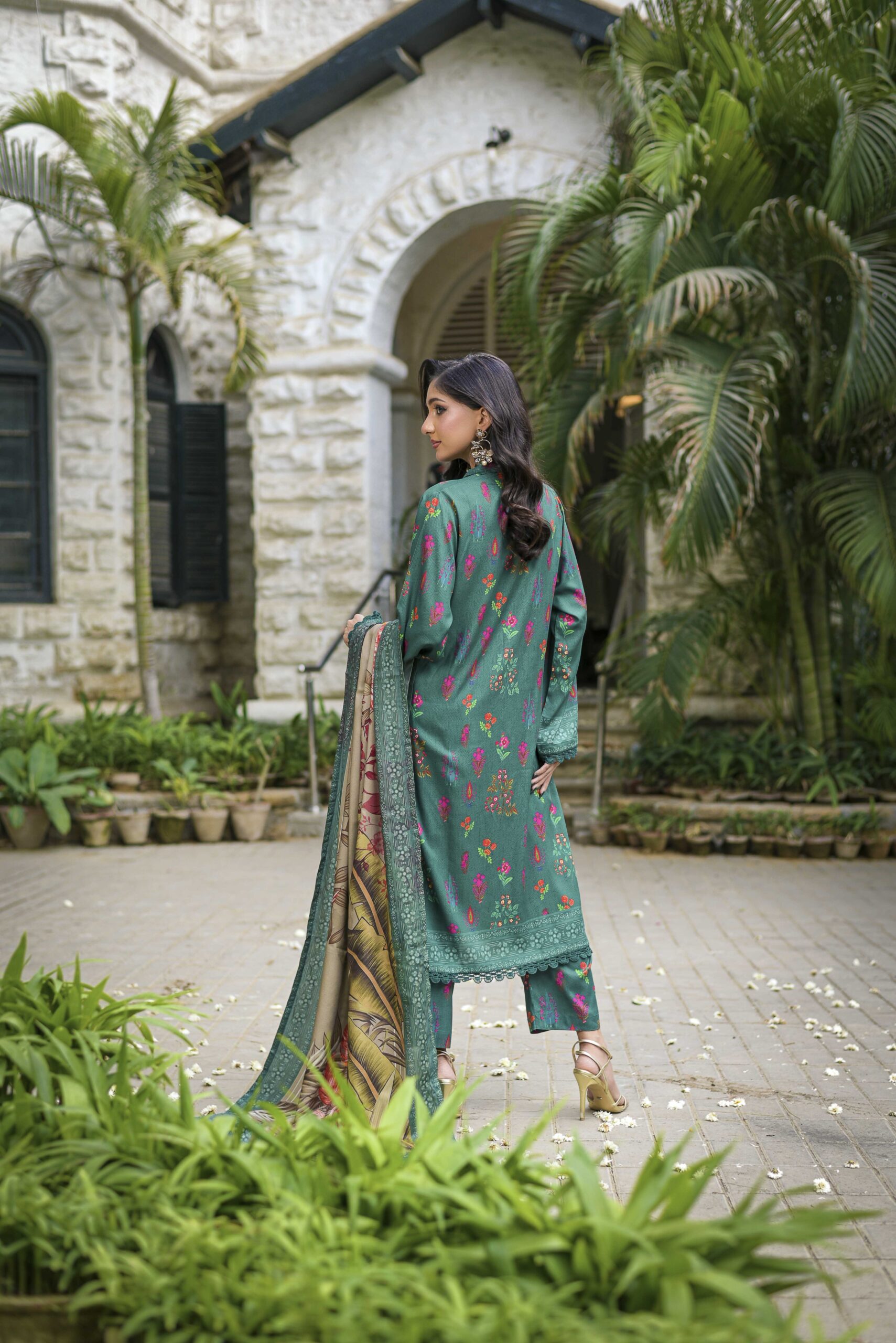 Wintertide Pret’25 Linen Edition – D05