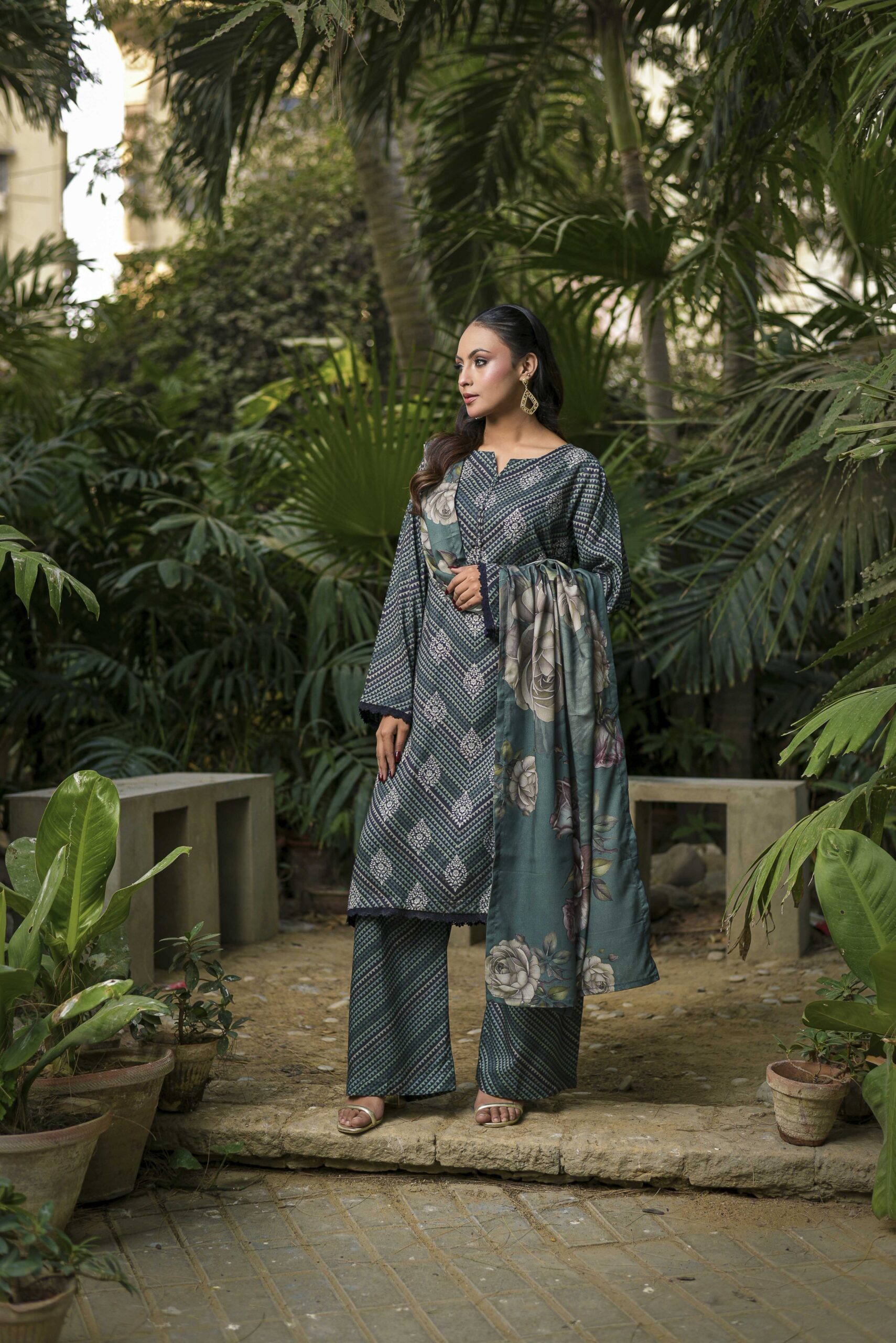 Wintertide Pret’25 Linen Edition – D08