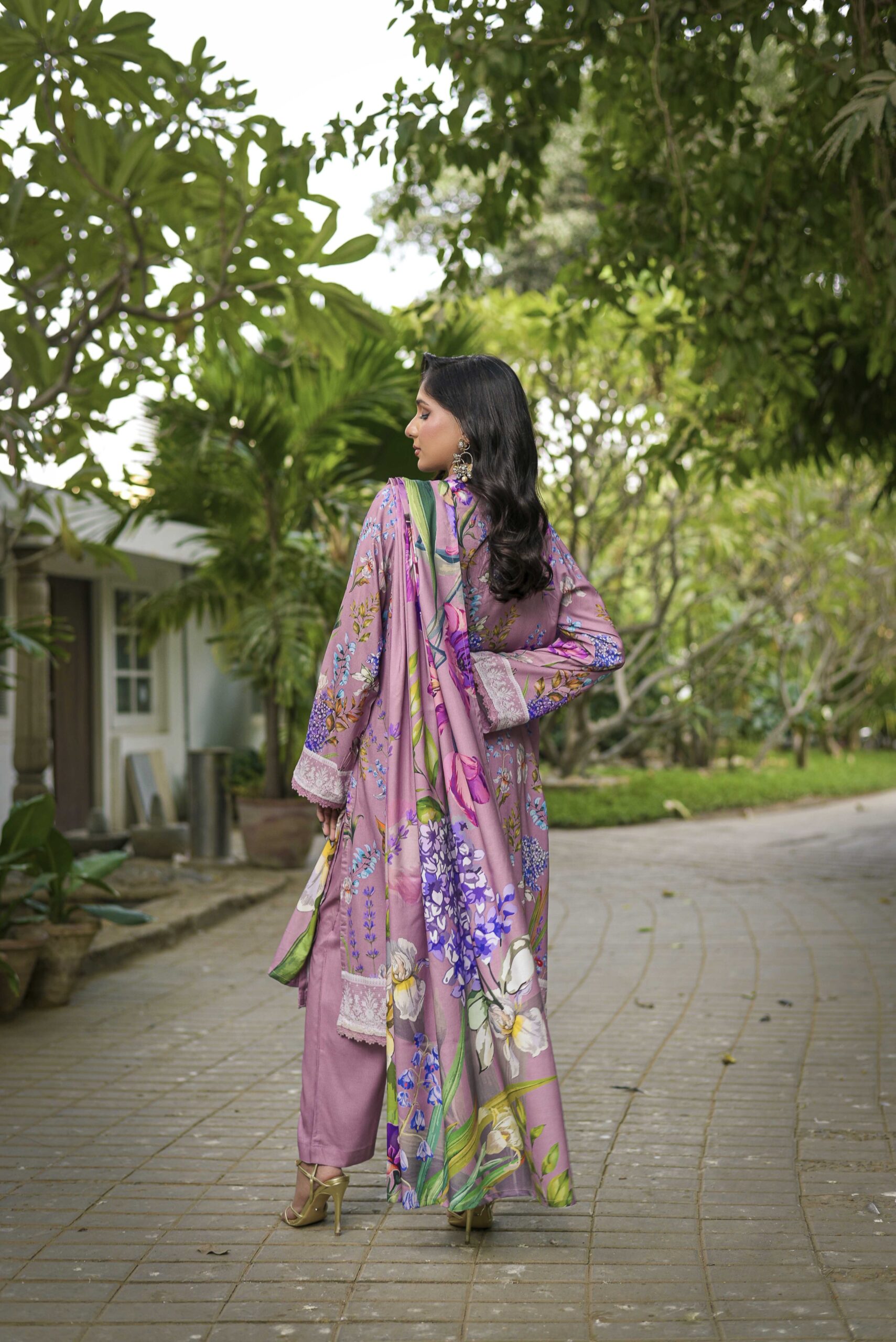 Wintertide Pret’25 Linen Edition – D09