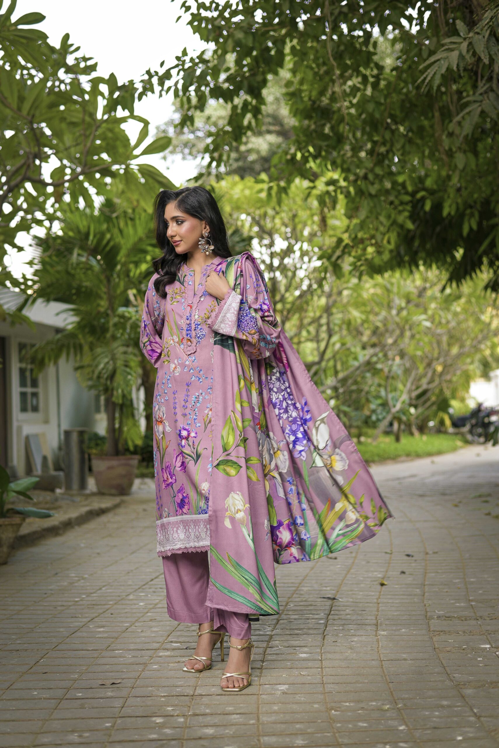 Wintertide Pret’25 Linen Edition – D09