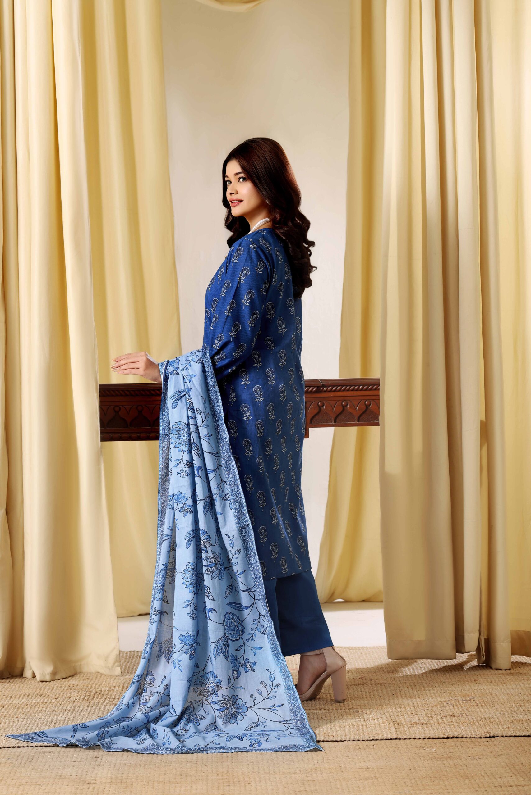 Urbane Exclusive Embroidered – D02